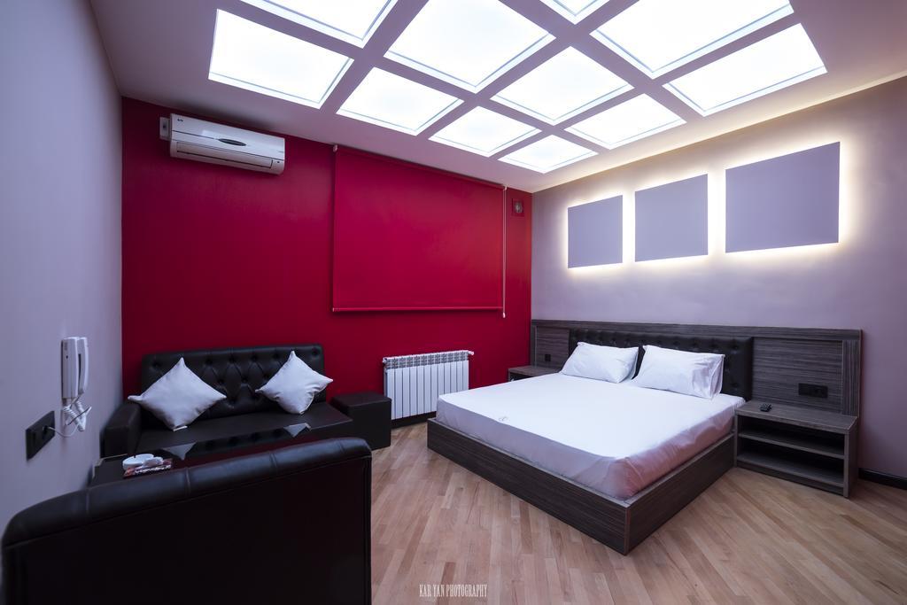 Voyage Hotel Jerevan Rom bilde